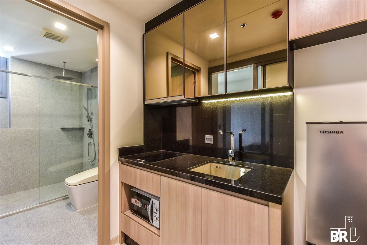 รูป Hot!! Available on 31Aug25 The Line Rachatehwi Studio 28.5 sqm. 20K/Month Call Aumi 0658209572 - รูปที่ 4/4