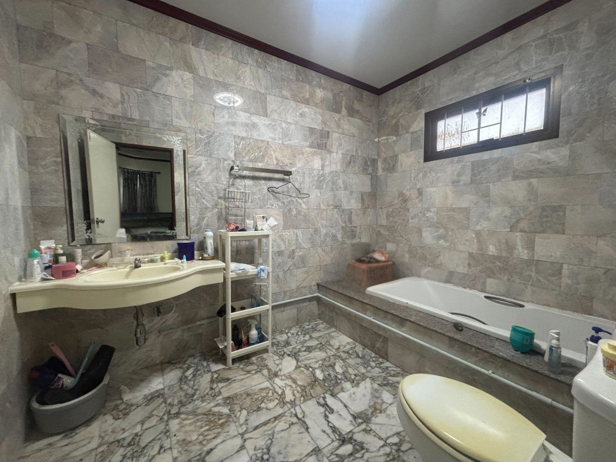 picture 2-Storey Detached House for Sale – 54 sq.wah at Fuengsuk 4 Village, Bang Bua Thong - 12/12