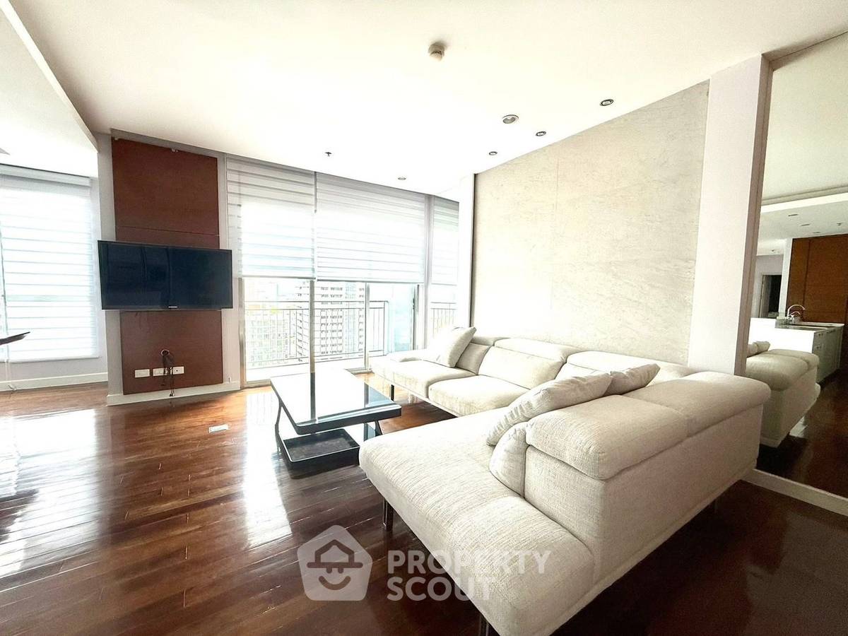 picture 2-BR Condo at Hive Sathorn near BTS Krung Thon Buri (ID 1328541) - 3/16