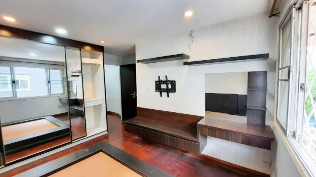 รูป ขาย ทาวน์โฮม 4 ชั้น วราธรวิลล์ พัฒนาการ 44 31.5 ตร.วา 5 นอน 4 น้ำ รีโนเวทใหม่ เฟอร์และไฟฟ้าครบ ใกล้ BTS - รูปที่ 8/12