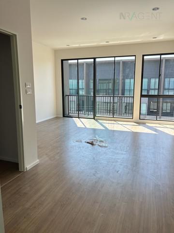 picture 📌 For Sell Town house BAAN KLANG MUANG BANGNA-WONGWAEN 3-story 3 bedroom 2 bathroom - 6/8