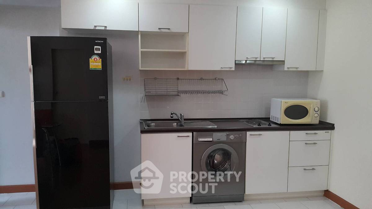 picture 1-BR Condo at Sathorn Plus-By The Garden near MRT Khlong Toei (ID 2278693) - 3/6
