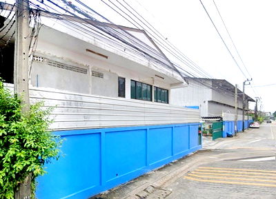 เช่าโรงงาน นิคมอัญธานี (เจมโมโปลิส) : MRT สวนหลวง ร.9 2.4 กม.ให้เช่าโกดัง ที่ดิน 1ไร่ 1งาน สำนักงาน 2 ชั้น 1,300 ตร.ม.เฉลิมพระเกียรติ ร. 9 พัฒนาการ พาราไดซ์ พาร์ค 2.9 กม.