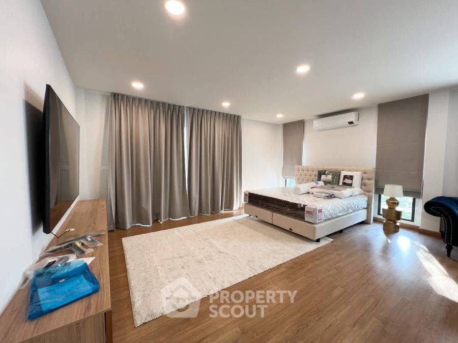 รูป บ้าน 4-ห้องนอน ที่ เซนโทร บางนา ใน บางแก้ว (ID 2148171) - รูปที่ 9/10