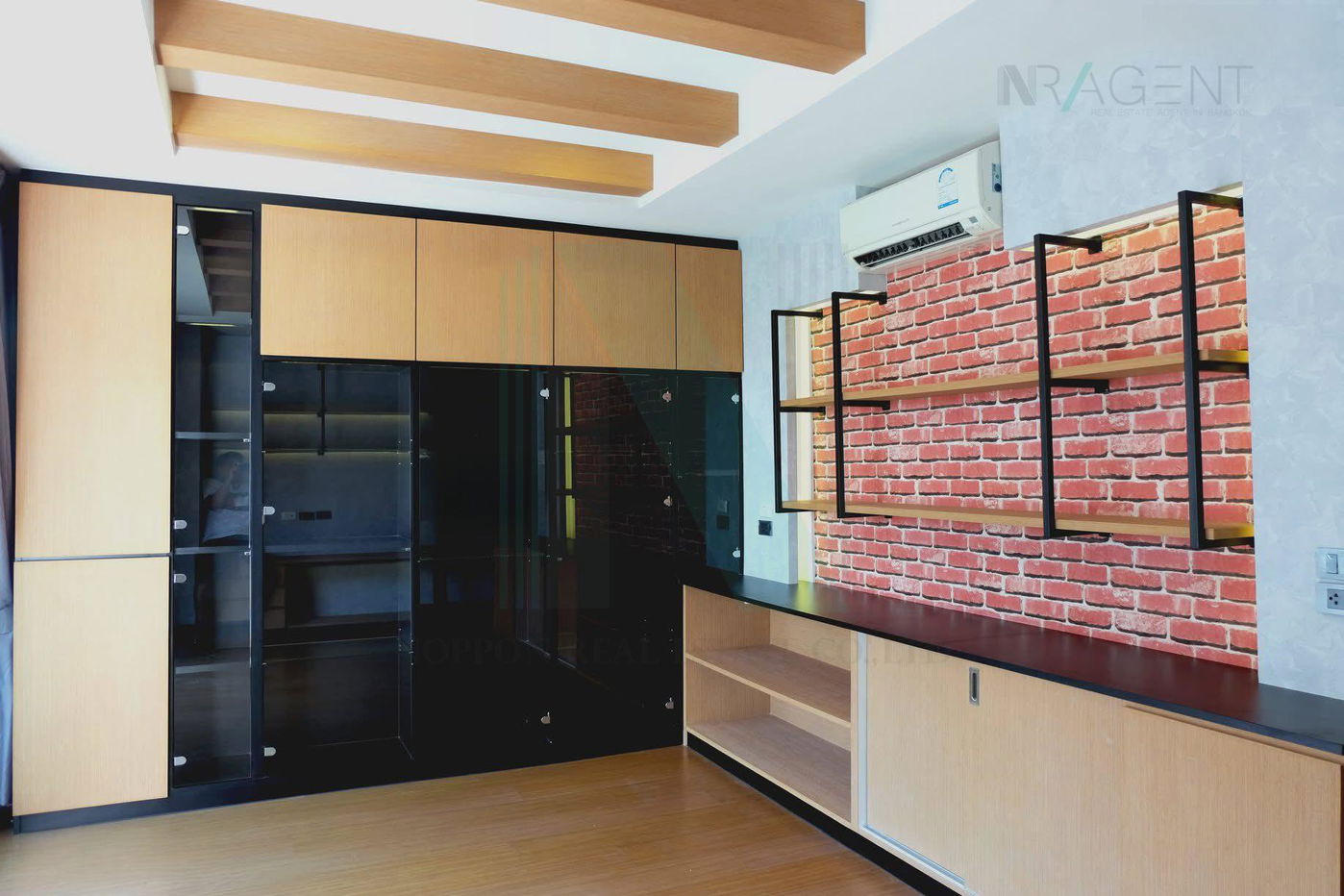 picture 📌 For Sell Town house BAAN KLANG KRUNG THE ROYAL VIENNA RATCHAVIPHA - RATCHADAPHISEK 3-story 3 bedroom 3 bathroom - 2/8