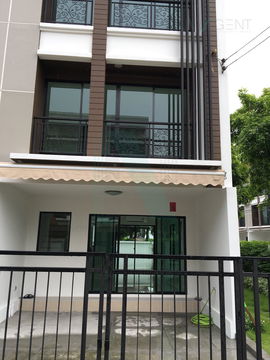 📌 ขายทาวน์เฮาส์ โครงการ บ้านกลางเมือง นวมินทร์ 42 3 ชั้น 3 ห้องนอน 3 ห้องน้ำ