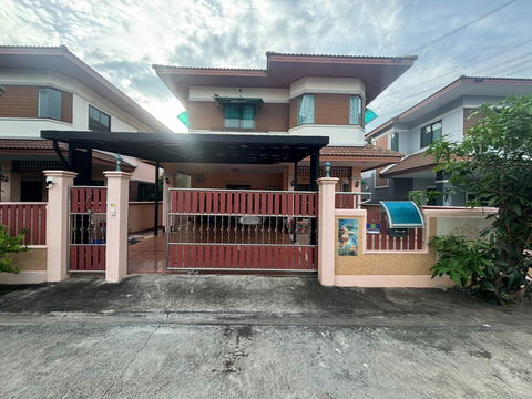 2-Storey Detached House for Sale – 54 sq.wah at Fuengsuk 4 Village, Bang Bua Thong