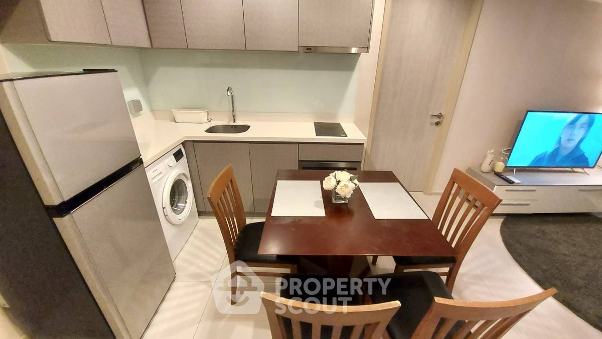 รูป คอนโด 2-ห้องนอน ที่ ริทึ่ม สุขุมวิท 36-38 ใกล้ BTS ทองหล่อ (ID 218149) - รูปที่ 9/33