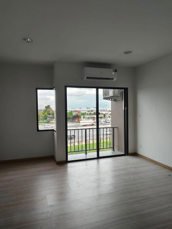 รูป WS2597 🏢 ให้เช่า โฮมออฟฟิศ 3.5 ชั้น ทำเลพระราม 9 – ศรีนครินทร์ หน้าติดถนนใหญ่ เหมาะสำหรับอยู่อาศัย  เพียง 33,000 บาท/เดือน - รูปที่ 4/9