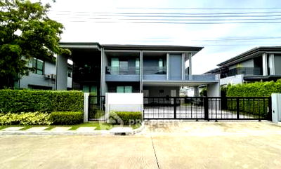 Houses for sale Srinakarin-Romklao Road : 4-BR House at Setthasiri Krungthep Kreetha in Hua Mak (ID 1207212)