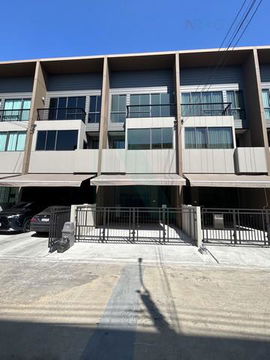 📌 For Sell Town house BAAN KLANG MUANG BANGNA-WONGWAEN 3-story 3 bedroom 2 bathroom