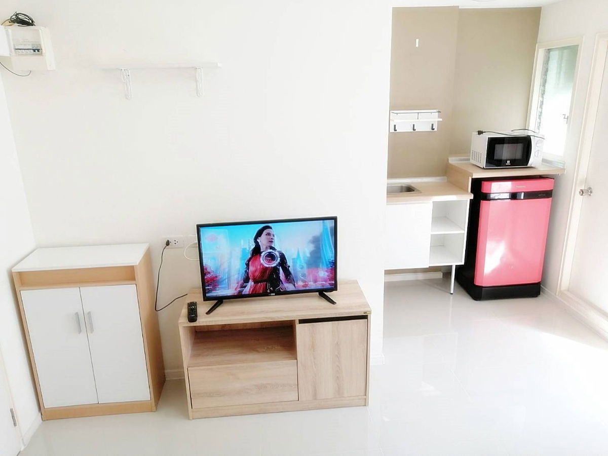 picture Lumpini township condo for rent. - 5/20