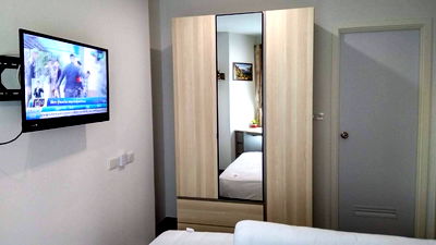 Condos for rent Assumption University Huamark Campus (Abac Huamark) : Condo for rent at Rich Park triple , 10,000 baht. Fully furnished with appliances. Call 0958195559.