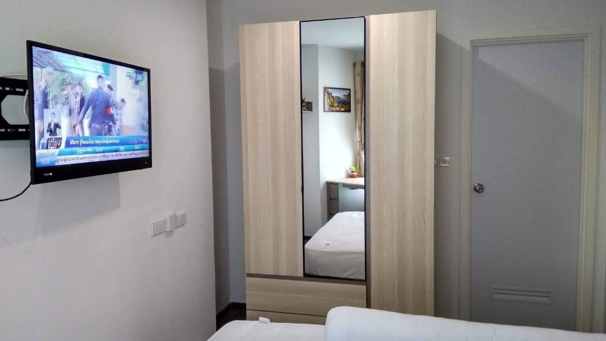 picture Condo for rent at Rich Park triple , 10,000 baht. Fully furnished with appliances. Call 0958195559. - 1/18