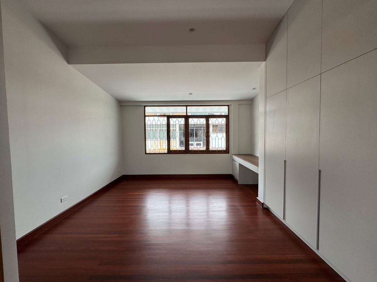 picture P0212 Fully Renovated Detached House for Rent – Pridi Banomyong 25 (Ekkamai Soi 10), Only 750 Meters from Sukhumvit 71 - 7/20