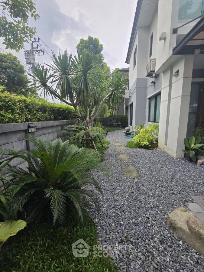 picture 4-BR House at The City Pattanakarn in Prawet (ID 2147280) - 5/9