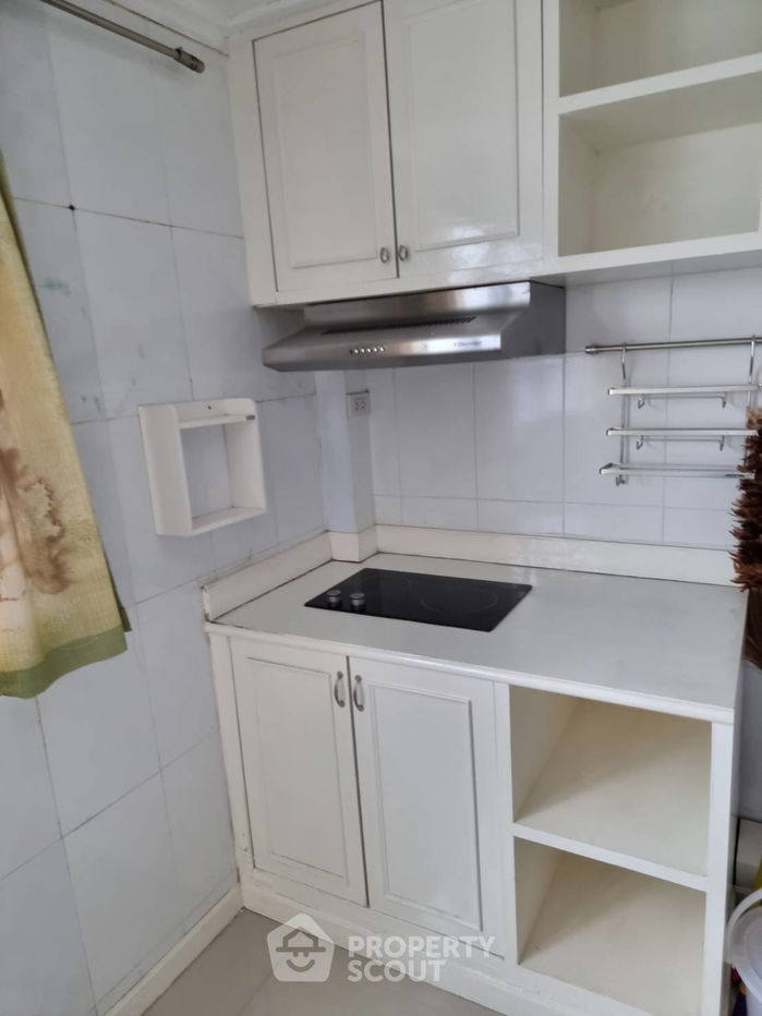 picture 2-BR Condo at Srivara Mansion Condominium 1 near MRT Thailand Cultural Centre (ID 2278078) - 5/12