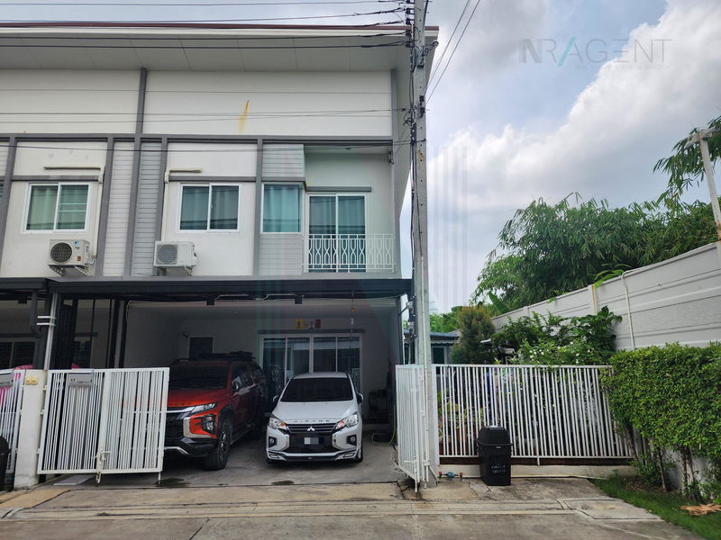 Townhouses for sale : 📌 For Sell Town house THE MIRACLE THEPHARAK 2-story 4 bedroom 3 bathroom