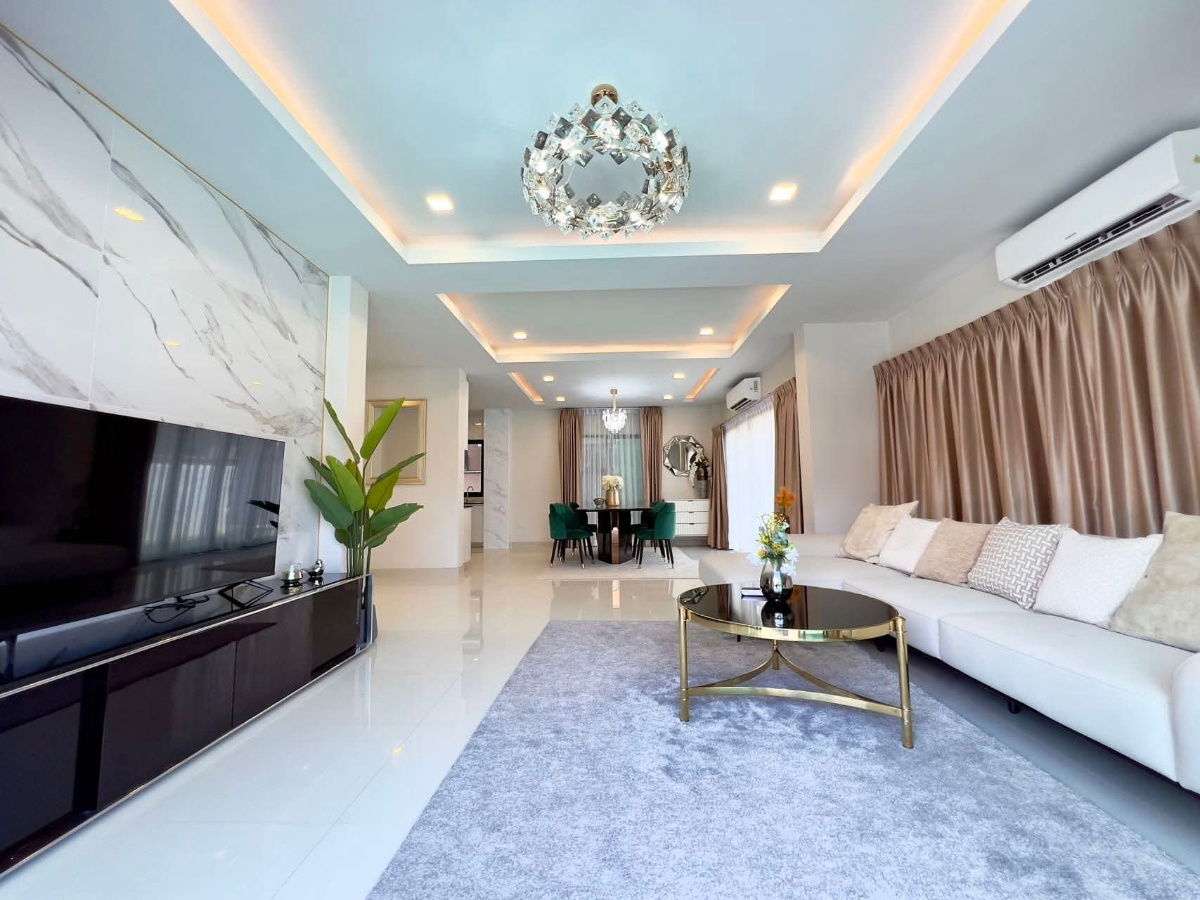 picture New Modern Style House in Huay Yai near Sukhumvit and Huay Yai Market - 3/19