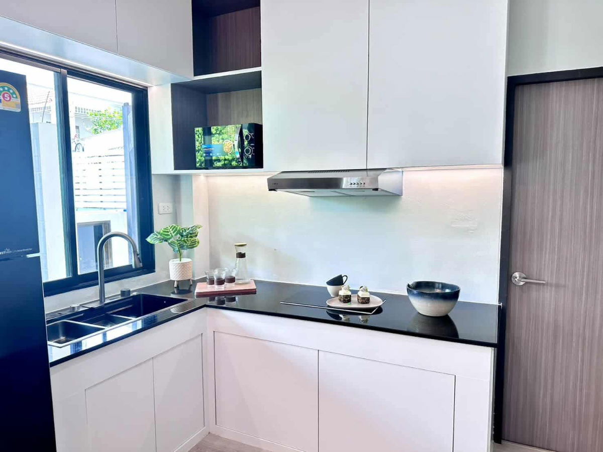 picture 🔥 *Modern Luxury Pool Villa* For sale❤️ ✨ *Price only 7.95 million baht* 🛏 4 bedrooms | 🛁 3 bathrooms | 🚗 2 parking spaces | 🏊‍♂️ Private pool - 11/24