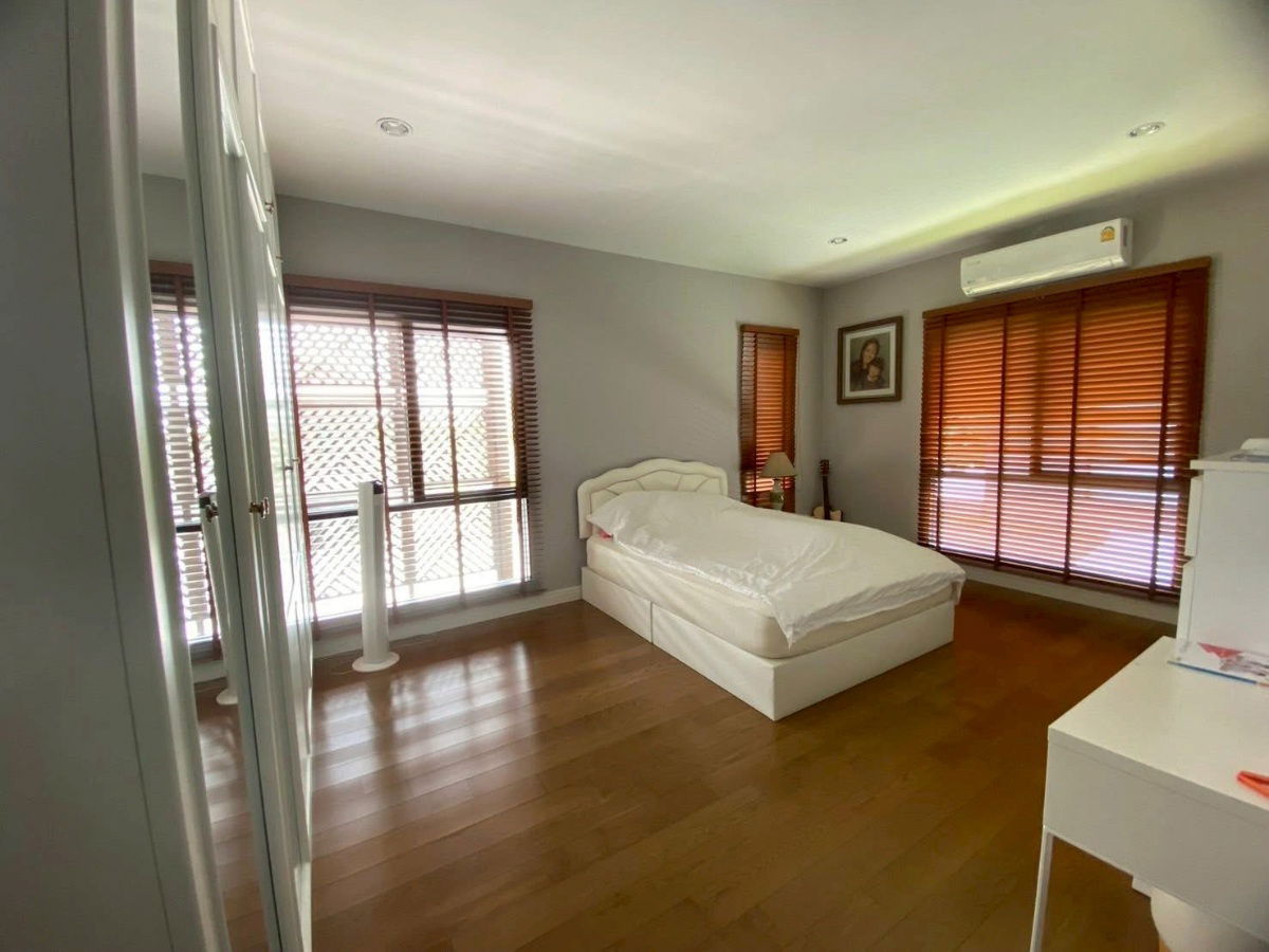 picture P0221 Modern Detached House for Sale – Burasiri Pattanakarn New Cut Road - 3/11