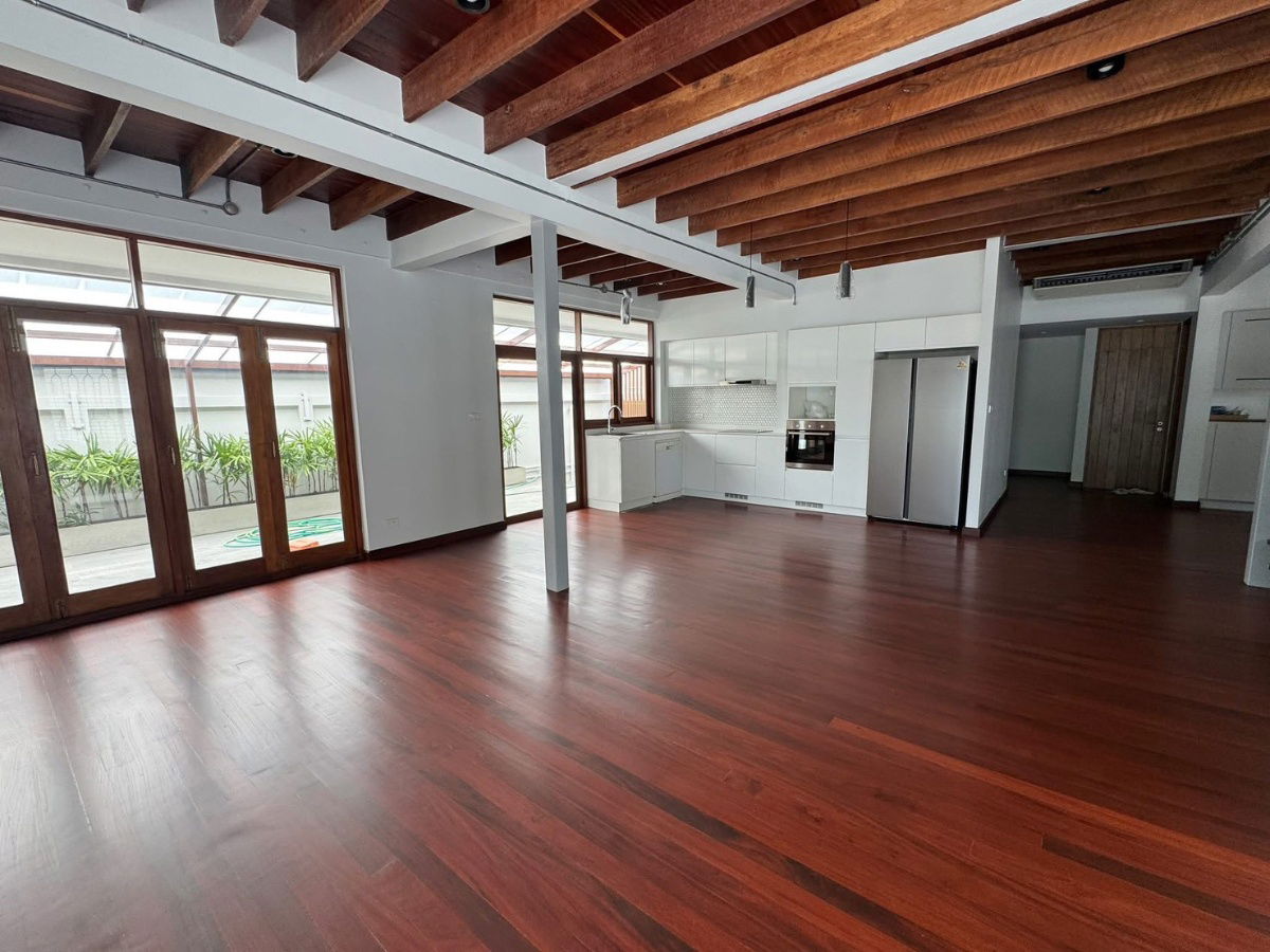 picture P0212 Fully Renovated Detached House for Rent – Pridi Banomyong 25 (Ekkamai Soi 10), Only 750 Meters from Sukhumvit 71 - 3/20