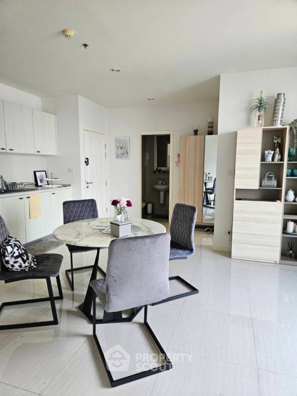 picture 2-BR Condo at Manor Sanambinnam near MRT Phra Nang Klao Bridge (ID 1559710) - 1/11