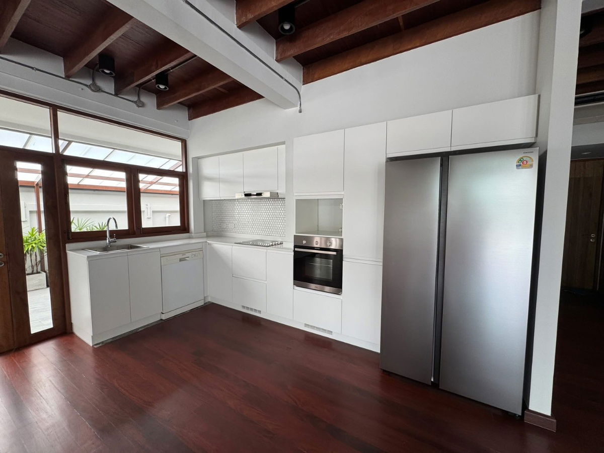 picture P0212 Fully Renovated Detached House for Rent – Pridi Banomyong 25 (Ekkamai Soi 10), Only 750 Meters from Sukhumvit 71 - 13/20