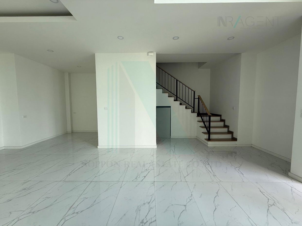 picture 📌 For Rent 3-story House THE MASTER EKKAMAI-SUKHONTHASAWAT 4 bedroom 5 bathroom - 2/8