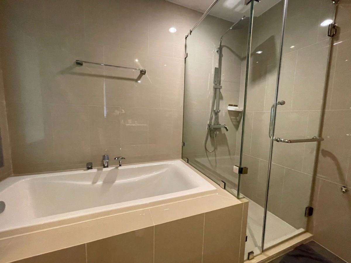 รูป For Rent – Symphony Condo Sriracha 2 Beds (S03-2107) High Floor | Private Sunset View | Large Balcony - รูปที่ 13/29
