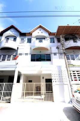 Townhouses for sale ม.เอเชียอาคเนย์ : 📌 For Sell Town house SUCHA 1 3-story 4 bedroom 3 bathroom