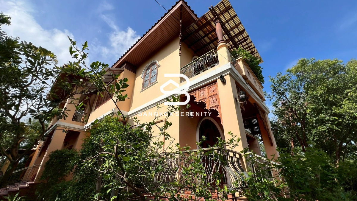 picture House for sale at Lakewood Golf course Country Club - 4/24