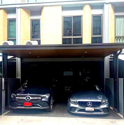 Townhouses for sale อ่อนนุช 17 : P0218 Modern 3.5-Storey Townhome for Sale at Estara Haven Pattanakarn 20 / Onnut 17