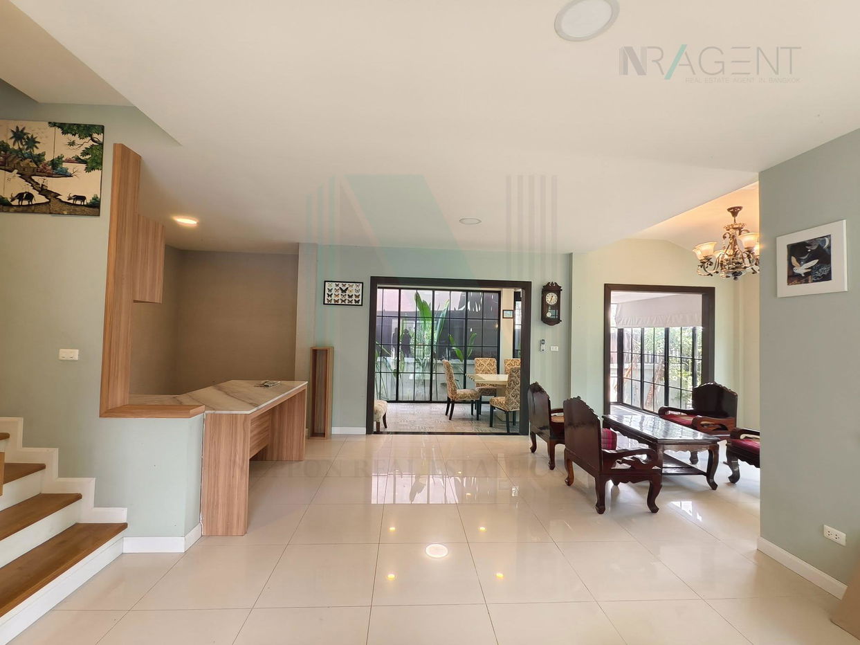 รูป 📌 ขายบ้านเดี่ยว โครงการ มัณฑนา พระราม 9-ศรีนครินทร์ 2 ชั้น 5 ห้องนอน 5 ห้องน้ำ - รูปที่ 2/8