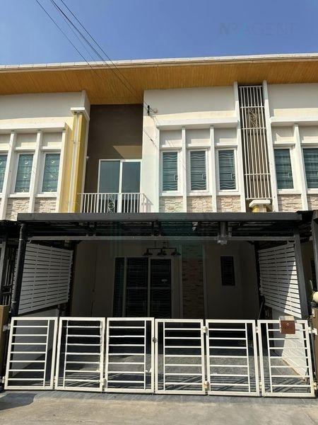 picture 📌 For Sell Town house GOLDEN TOWN BANGNA-KINGKAEW 2-story 4 bedroom 3 bathroom - 1/8
