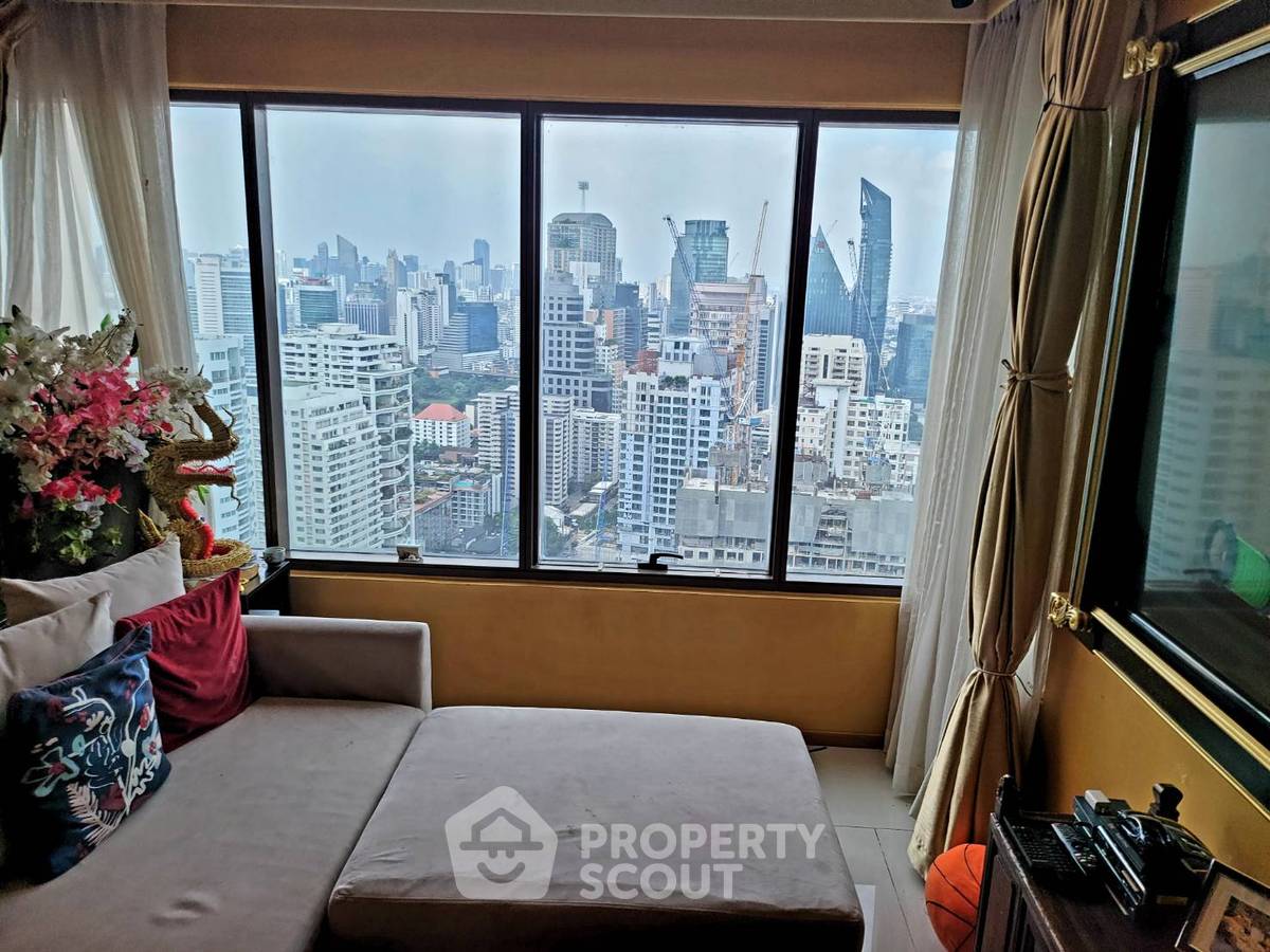 picture 2-BR Condo at The Emporio Place near BTS Phrom Phong (ID 621234) - 8/42