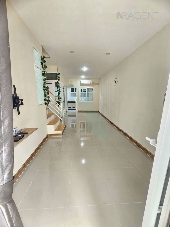 picture 📌 For Sell Town house GOLDEN TOWN RAMINTRA - WONGWAEN 2-story 4 bedroom 2 bathroom - 2/8