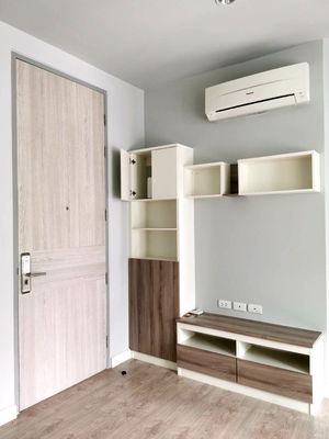 เช่าคอนโด ม.มหิดล ศาลายา : ZELLE salaya  8,000 บ.  ขนาด  30 ตรม    ชั้น 6  น้ำไม่ท่วม/มีทีจอดรถ