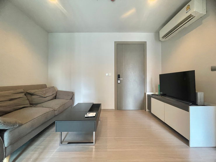 picture #Z2077 Condo for rent at Life Asoke - Rama 9 - 7/8