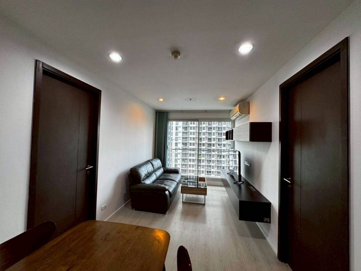 รูป For Rent Condo Rhythm Sathorn - Narathiwas fully furnished (S15-39594) - รูปที่ 1/26