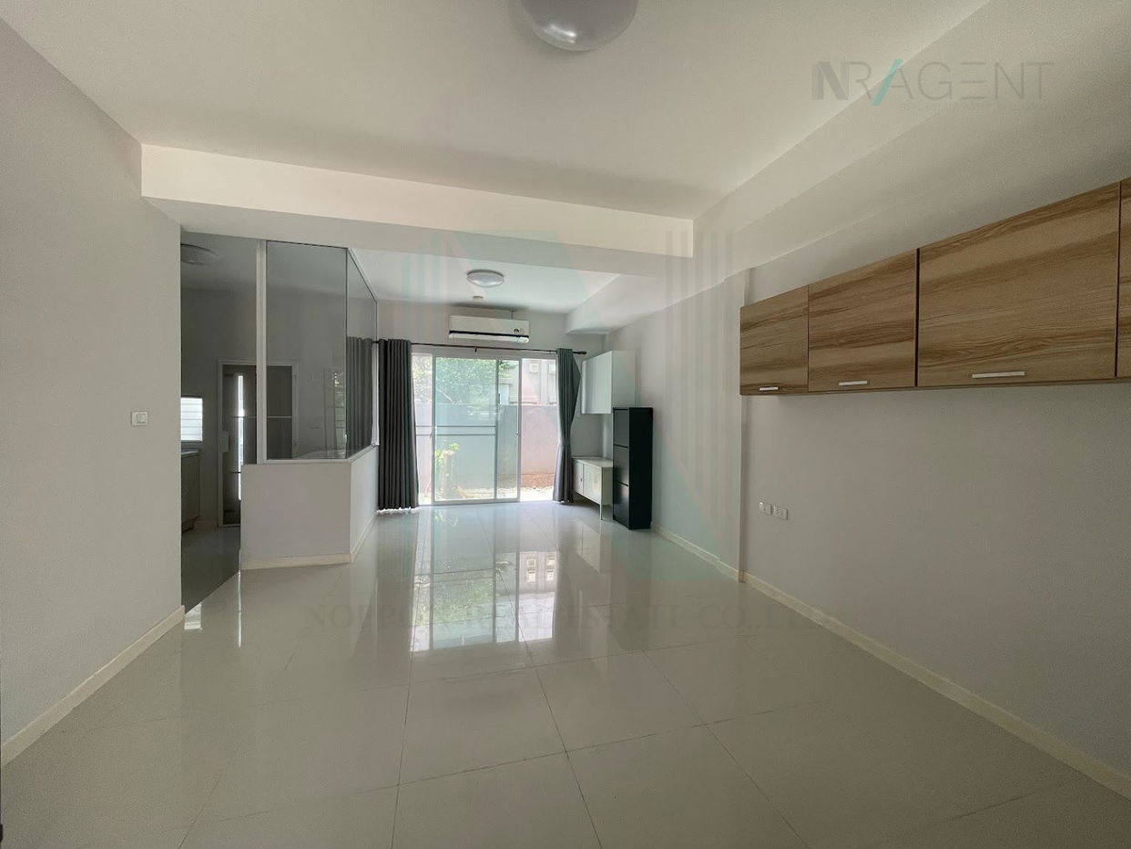 picture 📌 For Sell Town house INDY PINKLAO-SIRINDHORN 2-story 3 bedroom 3 bathroom - 2/8