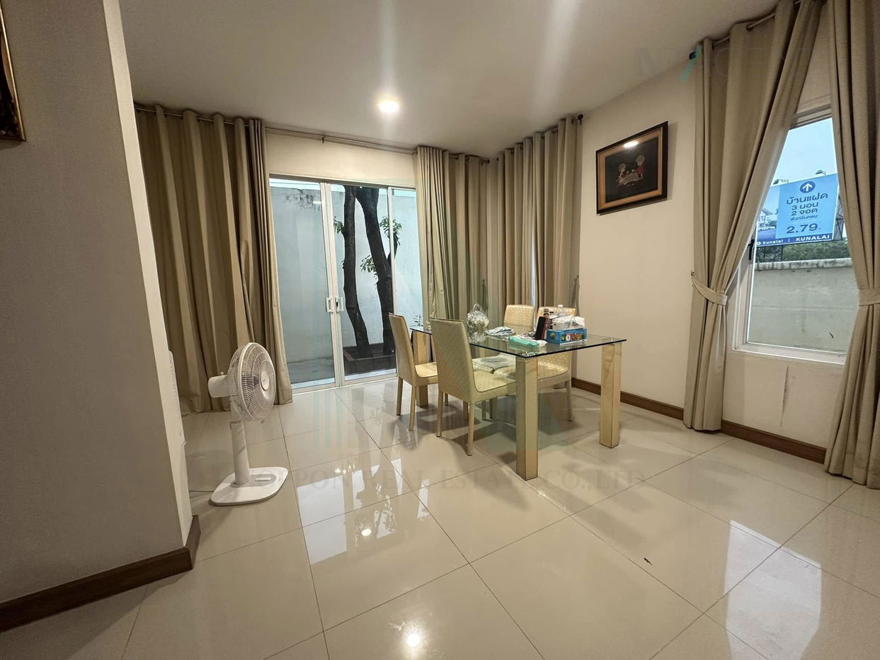 picture 📌 For Sell House WESTERN TOWN 2-story 3 bedroom 3 bathroom - 3/8