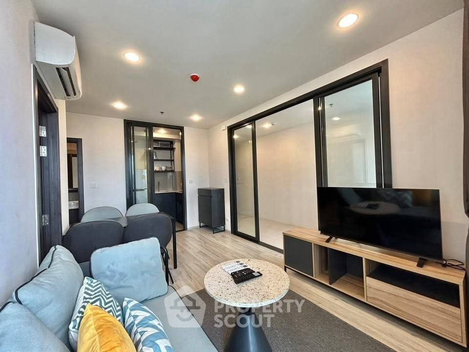 picture 2-BR Condo at XT Huaikhwang near MRT Huai Khwang (ID 2279781) - 3/17