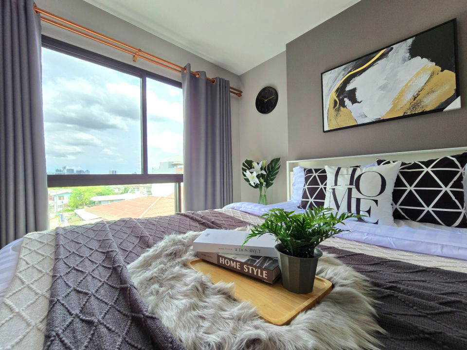 picture SF127 Condo for sale: Library Houze Charan 13, corner unit.  Only 1 unit per floor. - 11/16