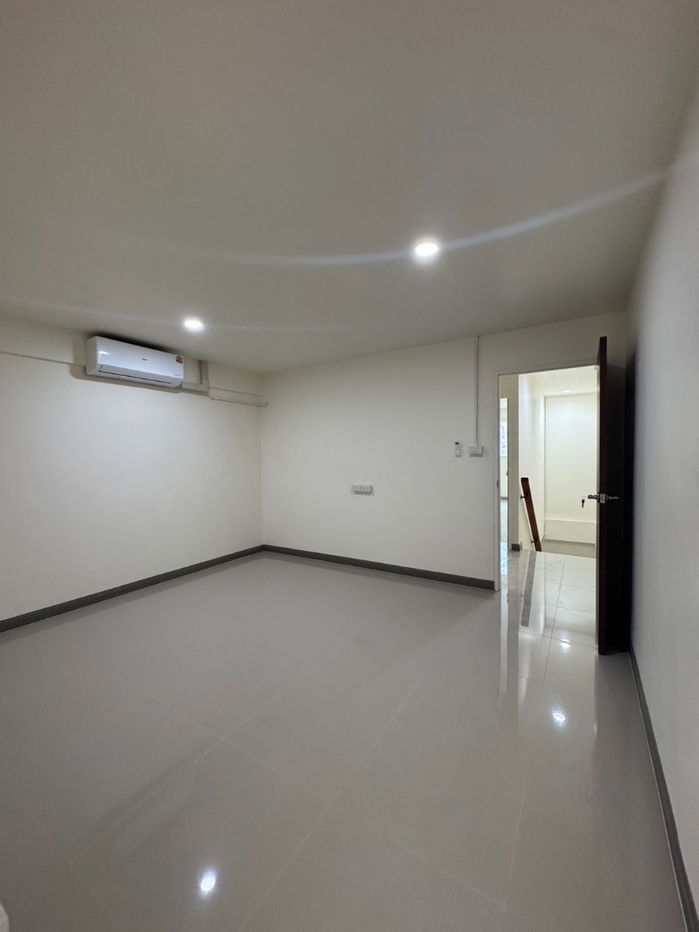 picture House for rent, ready to move in, newly renovated, Irrawaddy Bypass Phuket - 7/11