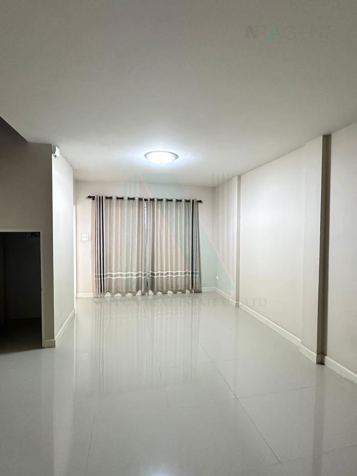 รูป 📌 ขายทาวน์เฮาส์ โครงการ รสา แกรนด์วิลล์ พหลโยธิน 73 2 ชั้น 2 ห้องนอน 3 ห้องน้ำ - รูปที่ 3/8
