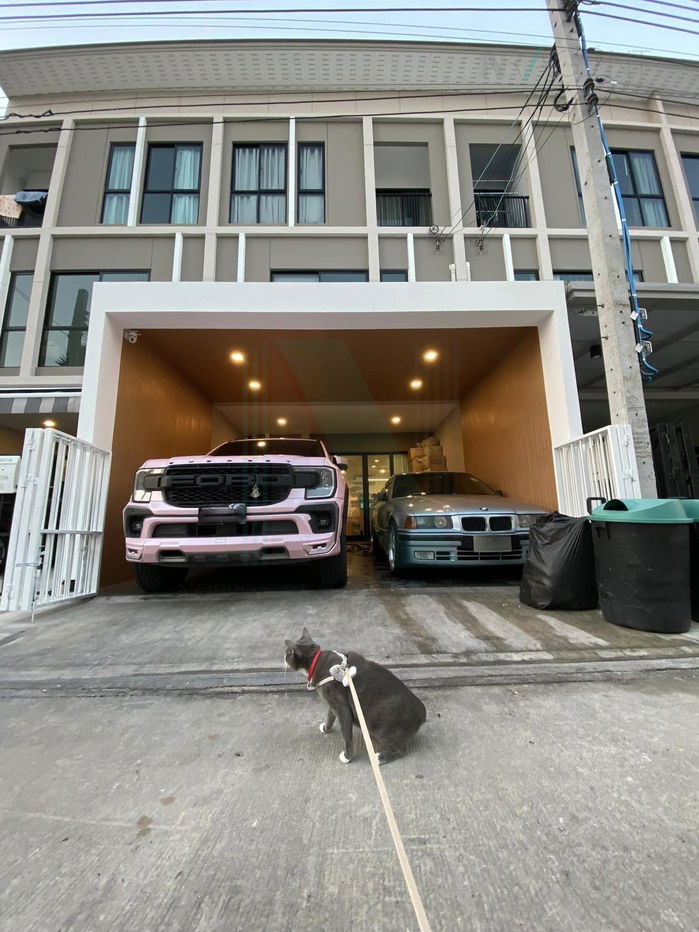picture 📌 For Sell Town house PATIO SRINAKARIN-RAMA 9 3-story 4 bedroom 3 bathroom - 1/8