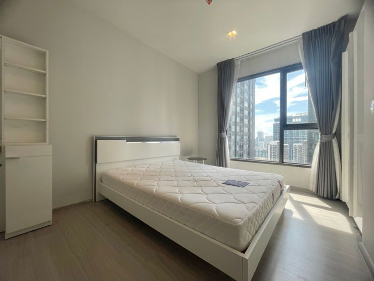 picture #Z2077 Condo for rent at Life Asoke - Rama 9 - 2/8