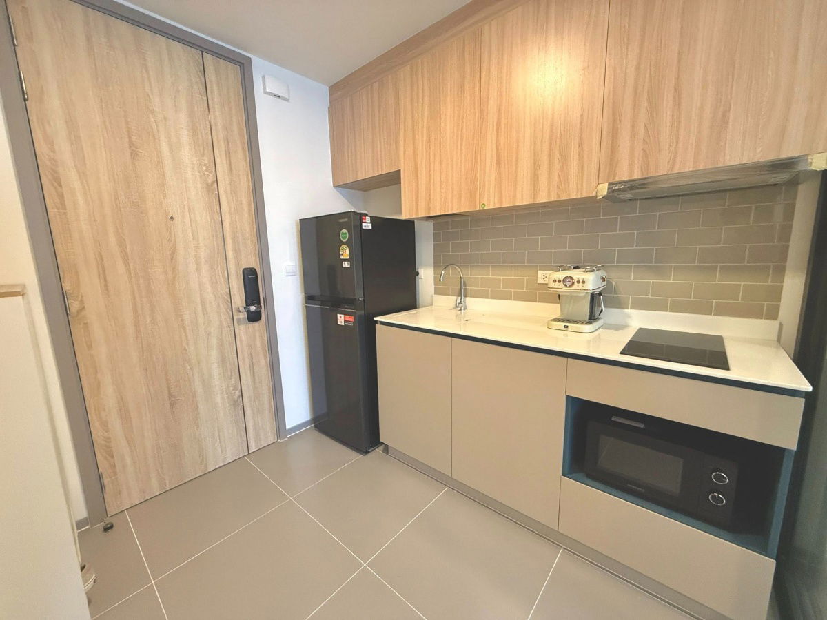 picture For rent: XT Phayathai, has a balcony, no blocked view, very beautiful room, lots of space. - 6/11