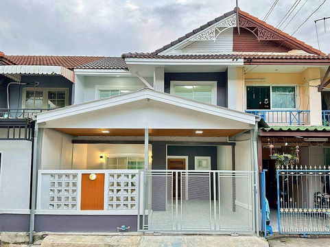 บ้านสวย  รีโนเวทใหม่   หมู่บ้านพฤกษา 3  ถนนวัดลาดปลาดุก  บางบัวทอง  